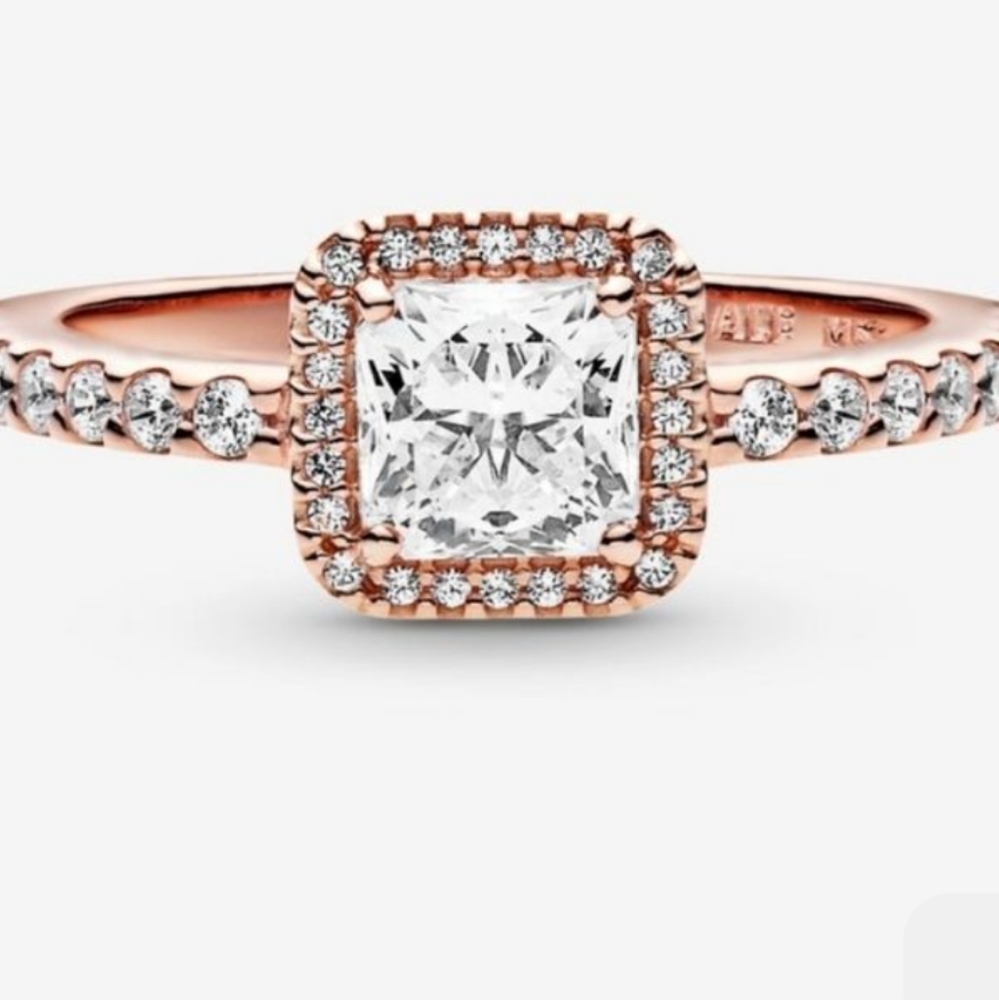 Pandora Rose Gold 💍